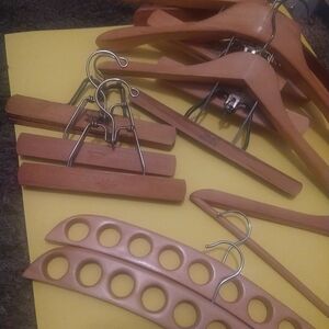 Elegant Vintage Wooden Hanger Collection Set Of 10 Pieces by Setwell
